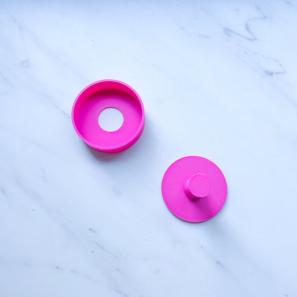 CIRCLE CUT-N-PUSH CAKE POP MOLD BY SWEET CUT CO.