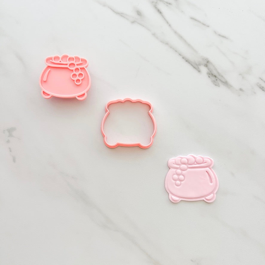 CAULDRON CUTTER/ EMBOSSER BY CREATIVE HEART LAB