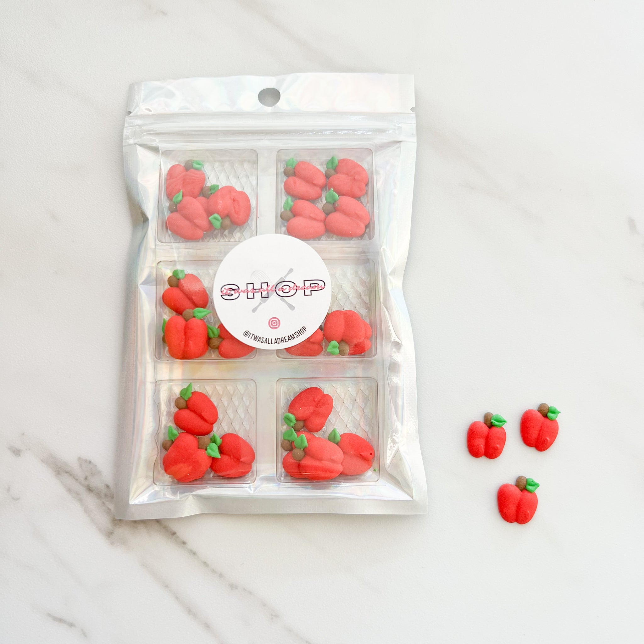 SMALL APPLE EDIBLE DECORATIONS