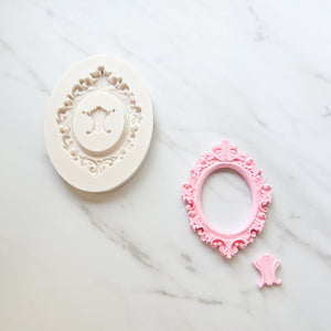 OVAL FRAME WITH DECORATIVE EDGE MOLD