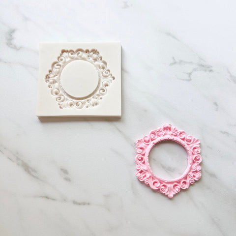 SWIRL FRAME MOLD