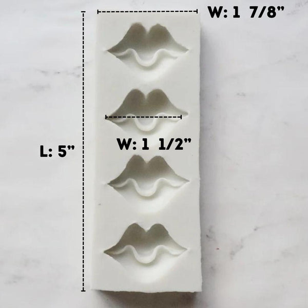 CARTOON LIP MOLD