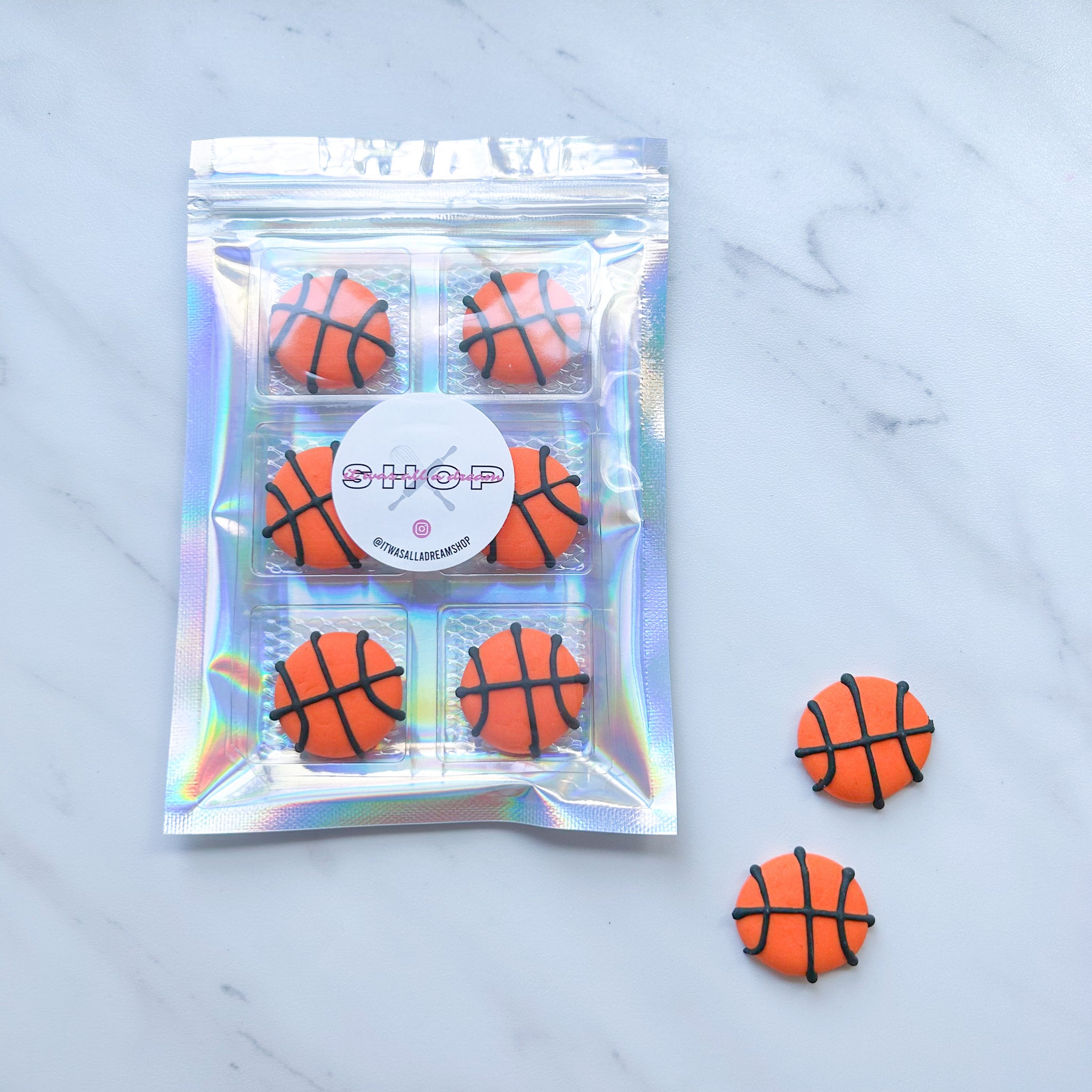 BASKETBALL EDIBLE DECORATIONS