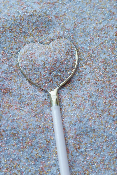 SPARKLING SANDING SUGAR BY SPRINKLES AND SPARKLES (MAGNETIC)
