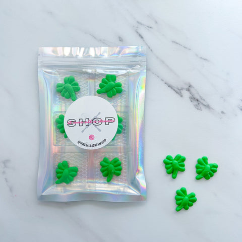 SHAMROCK EDIBLE DECORATIONS