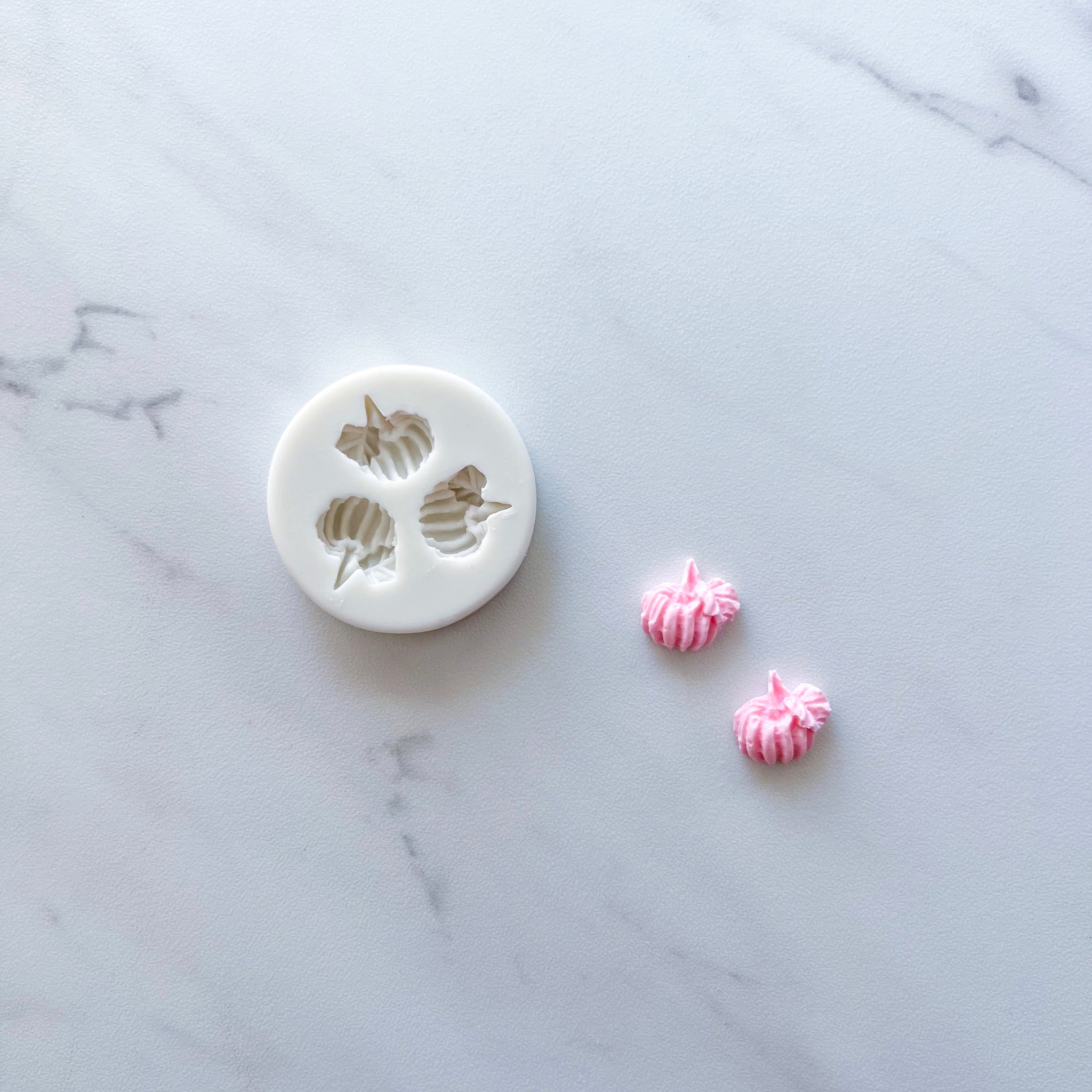 MINI PUMPKINS WITH LINES MOLD