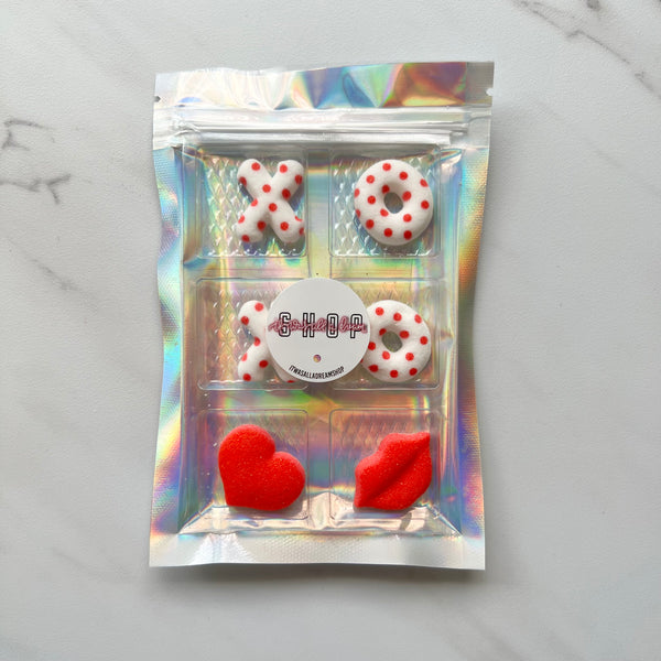 XOXO VALENTINES DAY EDIBLE DECORATIONS