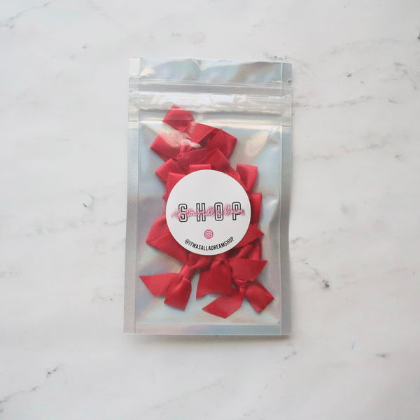 PRE TIED TINY SATIN BOWS (RED)