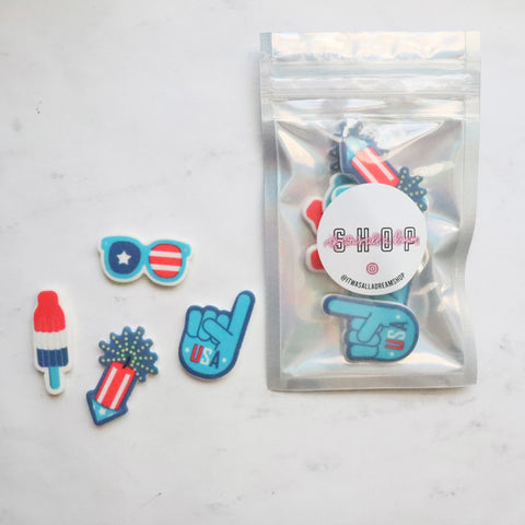 FOURTH OF JULY EDIBLE DECORATIONS