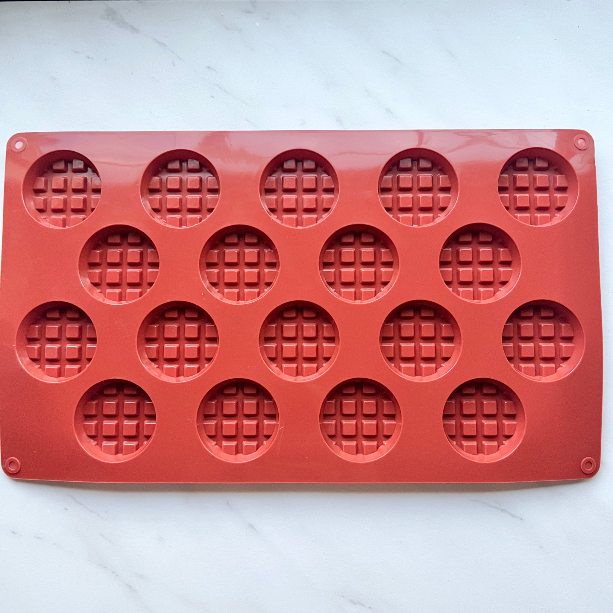 ROUND WAFFLE MOLD