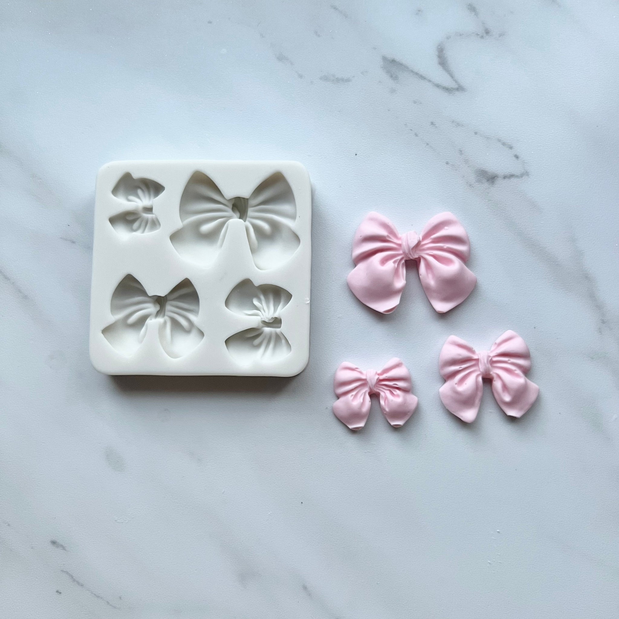 PUFFY BOW VARIETY SIZE MOLD