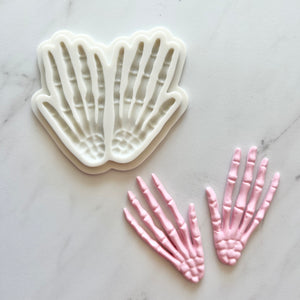 SKELETON HANDS MOLD