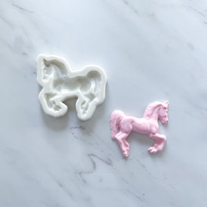 SINGLE HORSE MOLD