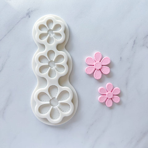 DOTTED DAISY TRIO MOLD