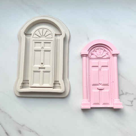 DOOR MOLD