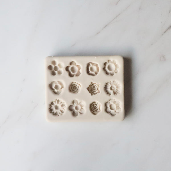 SMALL FLOWER VARIETY MOLD