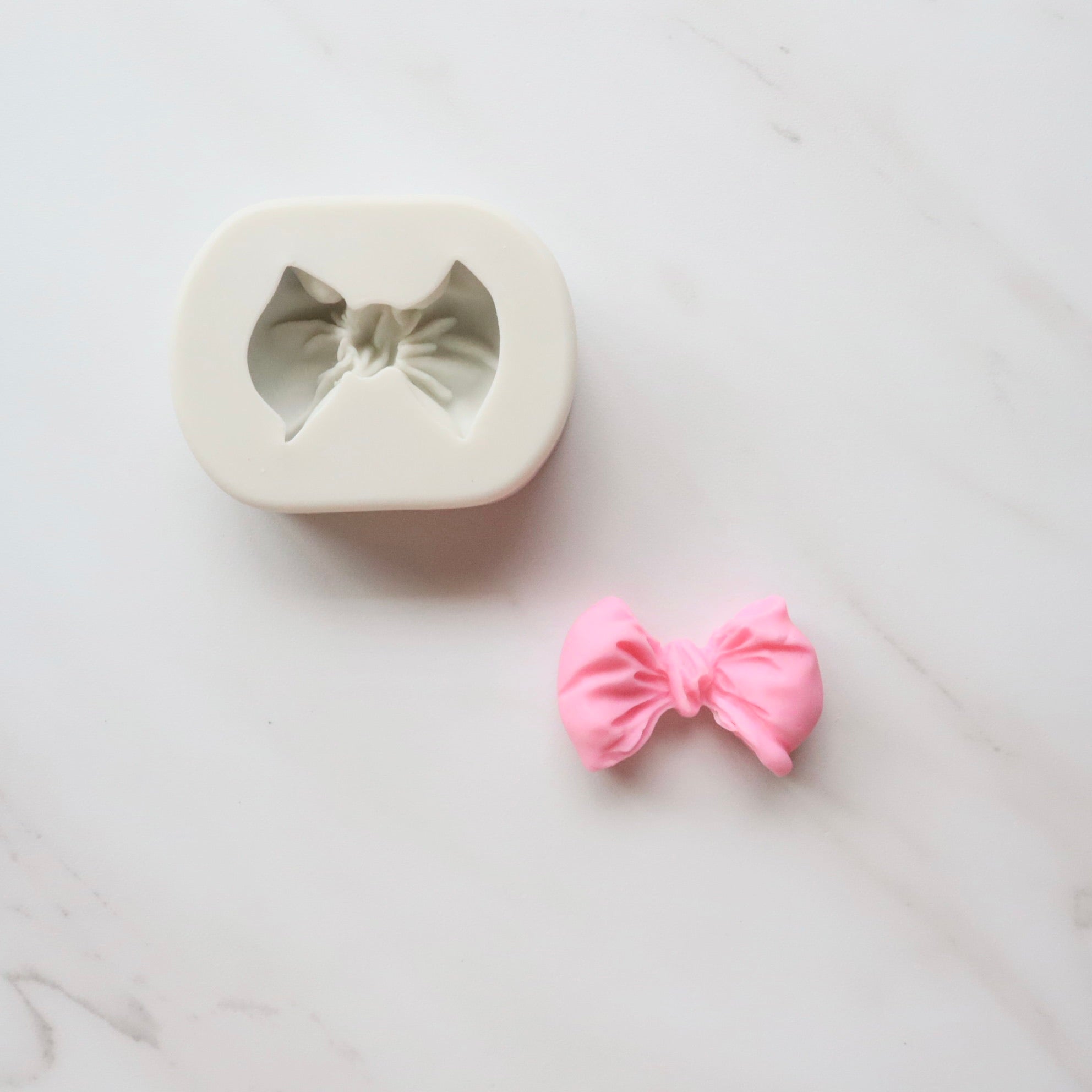 LARGE PUFFY BOW MOLD
